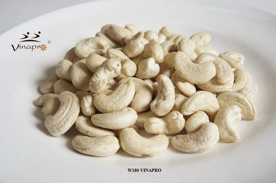 Cashew nuts WW180 VinaPro