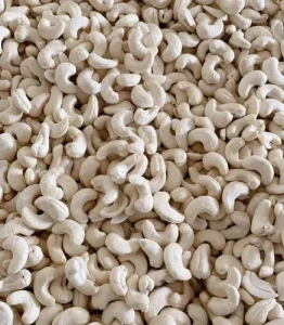 White & Whole Cashew Nuts